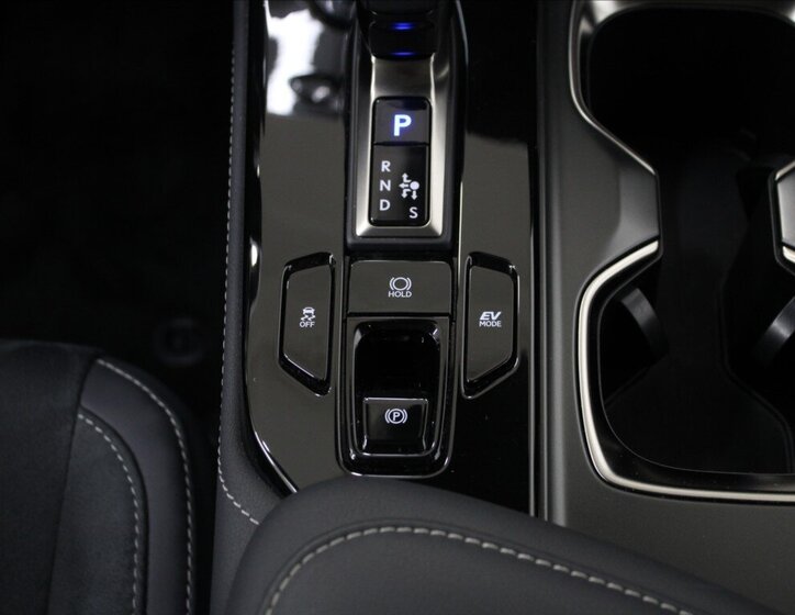 Lexus NX 350h SUV / Terénní 2,5 l 179 kw