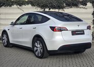 Tesla Model Y 5