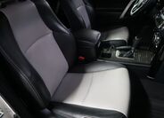 Toyota Land Cruiser 16