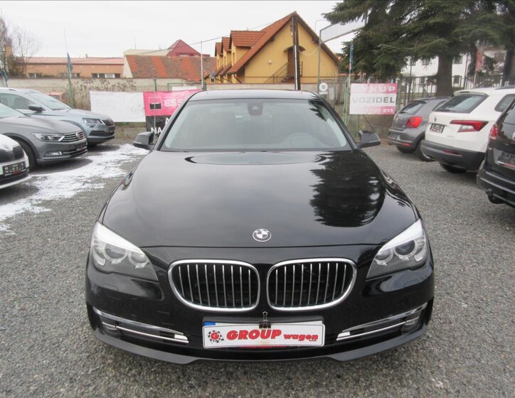 BMW Řada 7 Sedan 3,0 l 190 kw