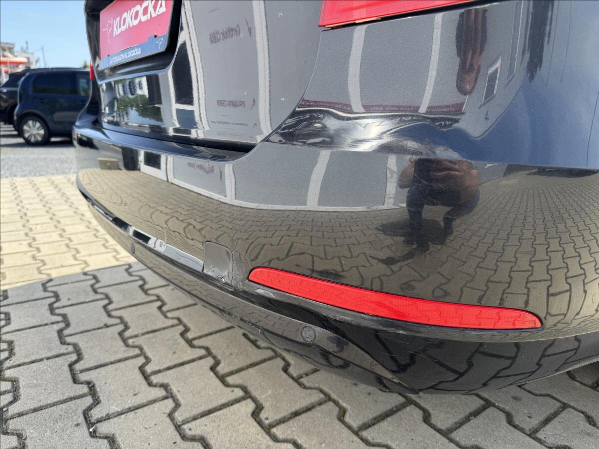 Škoda Superb Kombi 2,0 l 103 kw