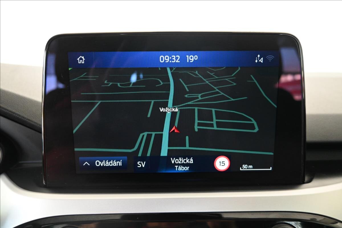 Ford Kuga SUV 1,5 l 88 kw