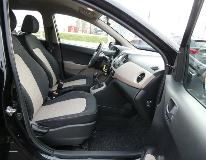 Hyundai i10 Hatchback 998,0 49 kw