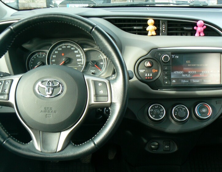 Toyota Yaris 12