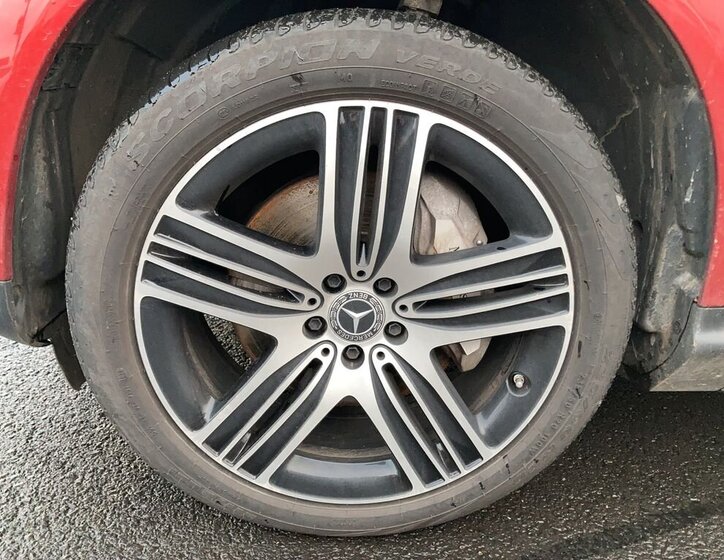 Mercedes-Benz EQC 26