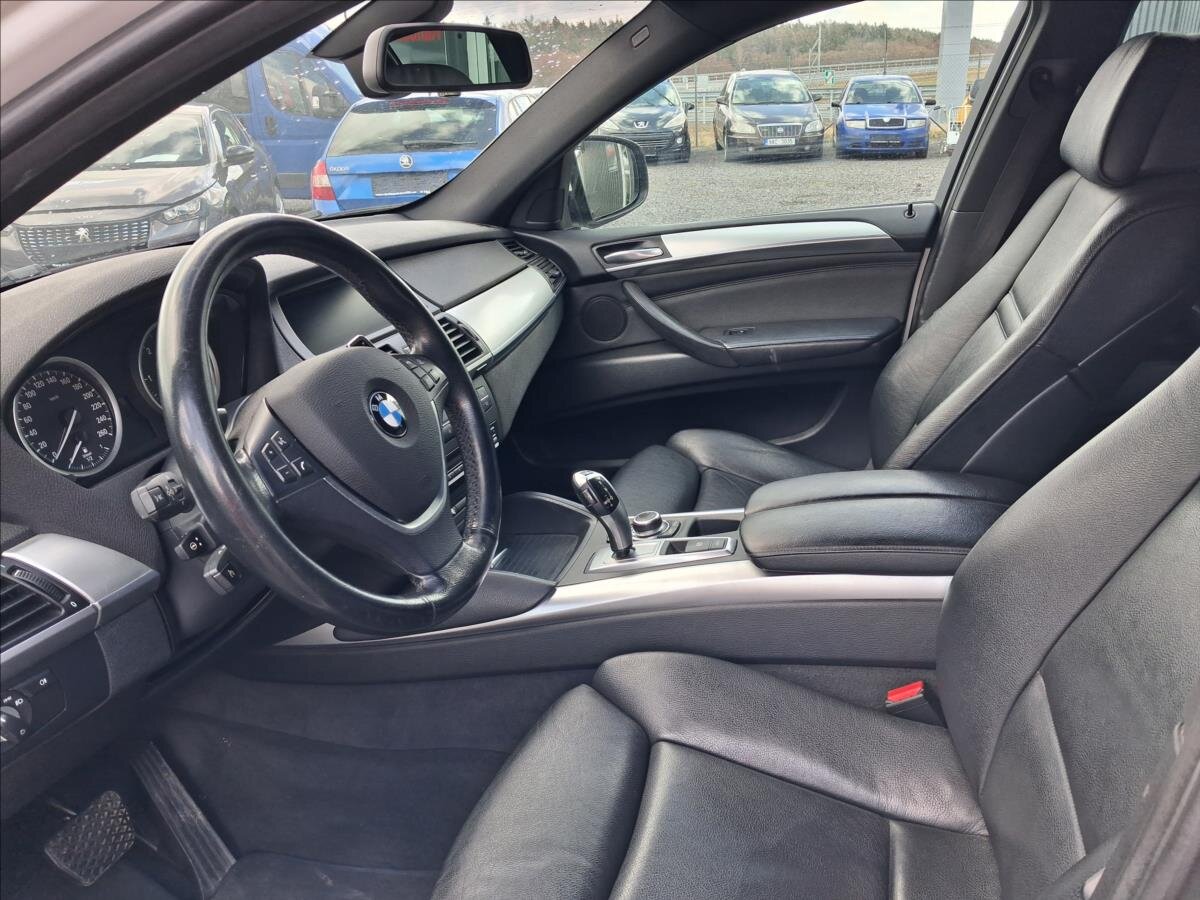 BMW X6 Kombi 3,0 l 180 kw