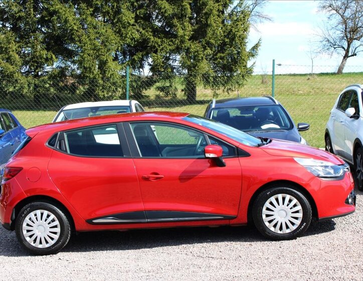 Renault Clio Hatchback 898,0 66 kw