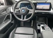 BMW iX1 8