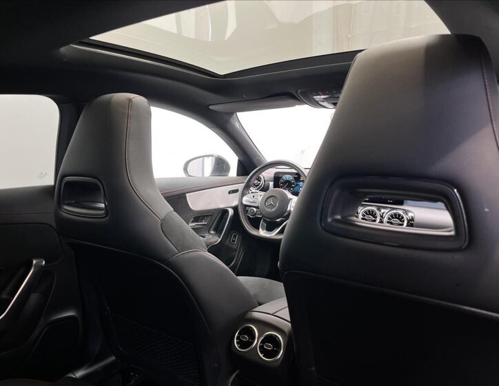 Mercedes-Benz CLA 22