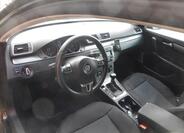 Volkswagen Passat 9