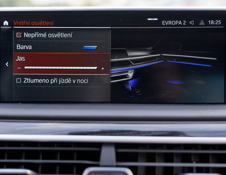 BMW Řada 7 Sedan / Limuzína 4,4 l 390 kw