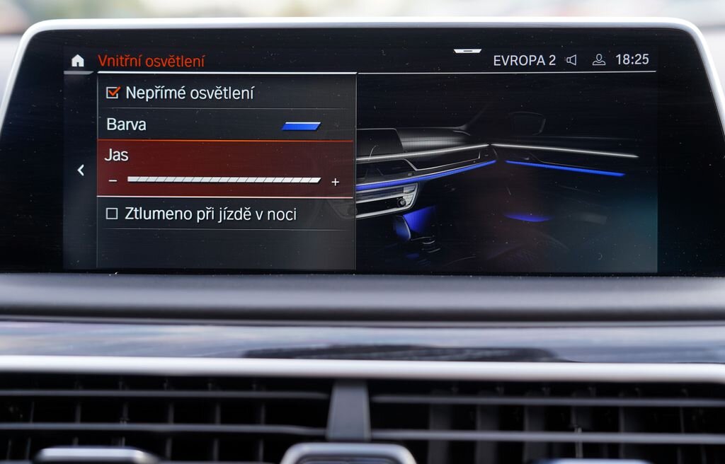 BMW Řada 7 Sedan / Limuzína 4,4 l 390 kw
