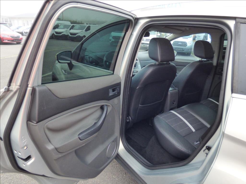 Ford Kuga Kombi 2,0 l 120 kw