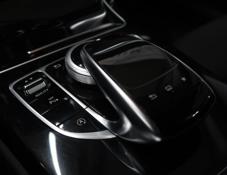 Mercedes-Benz Třídy C 25