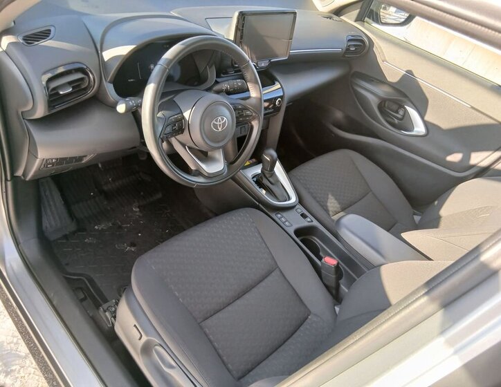 Toyota Yaris Cross 10