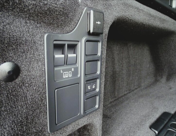 Land Rover Discovery SUV / Terénní 3,0 l 184 kw