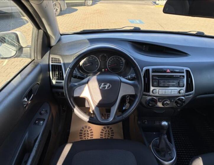 Hyundai i20 12