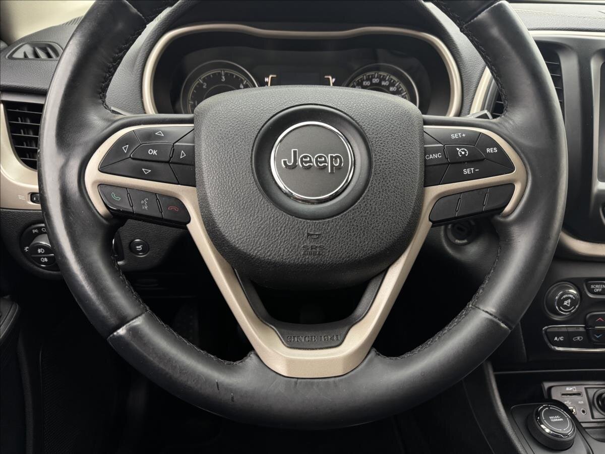 Jeep Cherokee SUV 2,0 l 103 kw