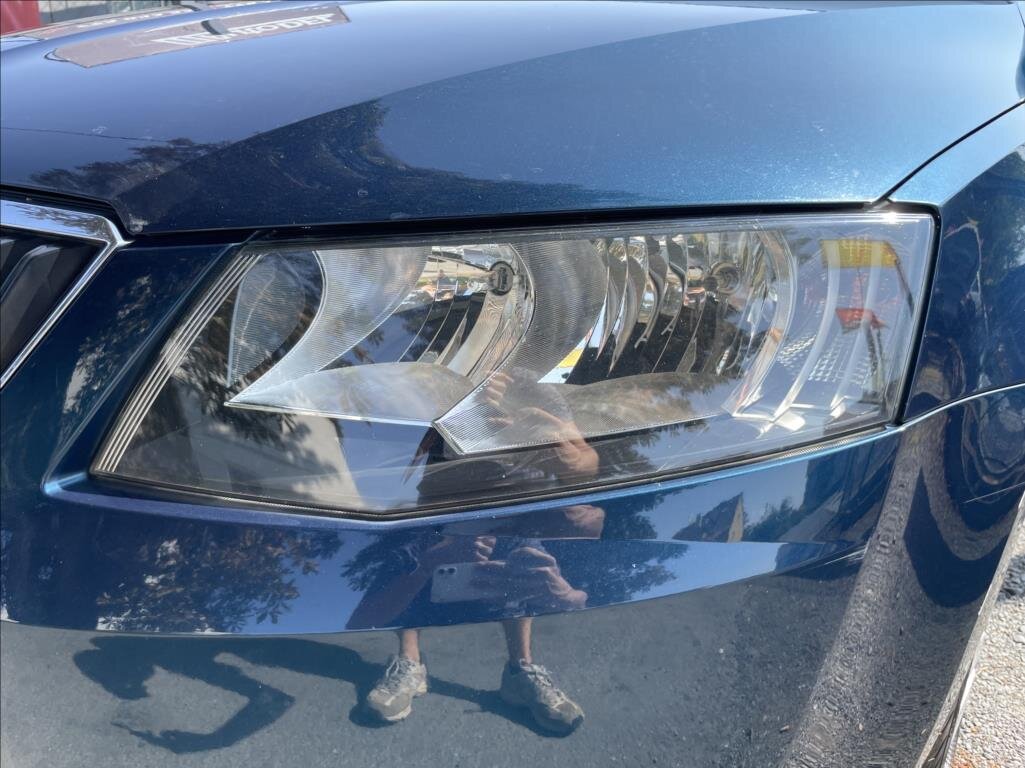 Škoda Octavia Sedan / Limuzína 1,2 l 77 kw