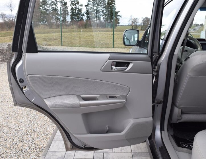 Subaru Forester SUV 2,0 l 110 kw