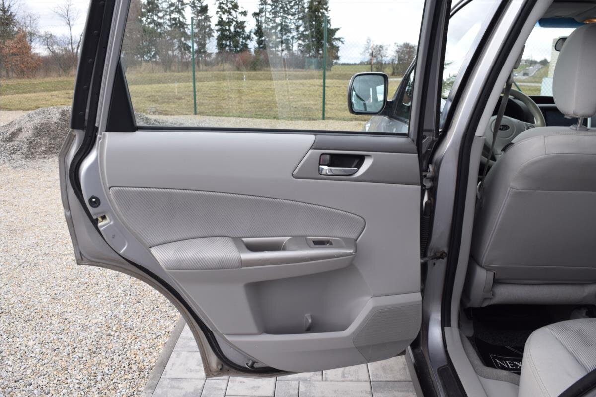 Subaru Forester SUV 2,0 l 110 kw