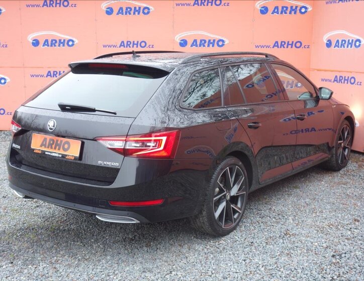 Škoda Superb Kombi 2,0 l 140 kw