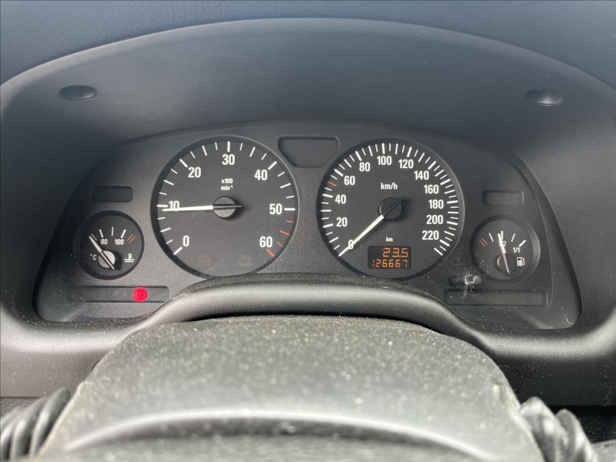 Opel Astra Hatchback 1,7 l 55 kw