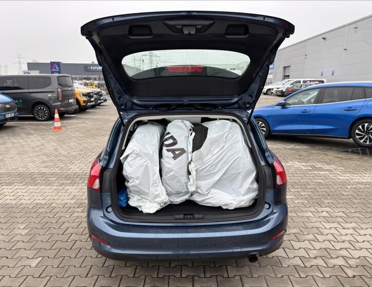 Ford Focus Kombi 999,0 92 kw