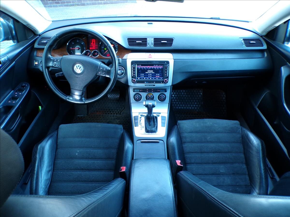 Volkswagen Passat Sedan / Limuzína 2,0 l 103 kw