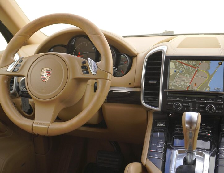 Porsche Cayenne SUV 3,0 l 176 kw