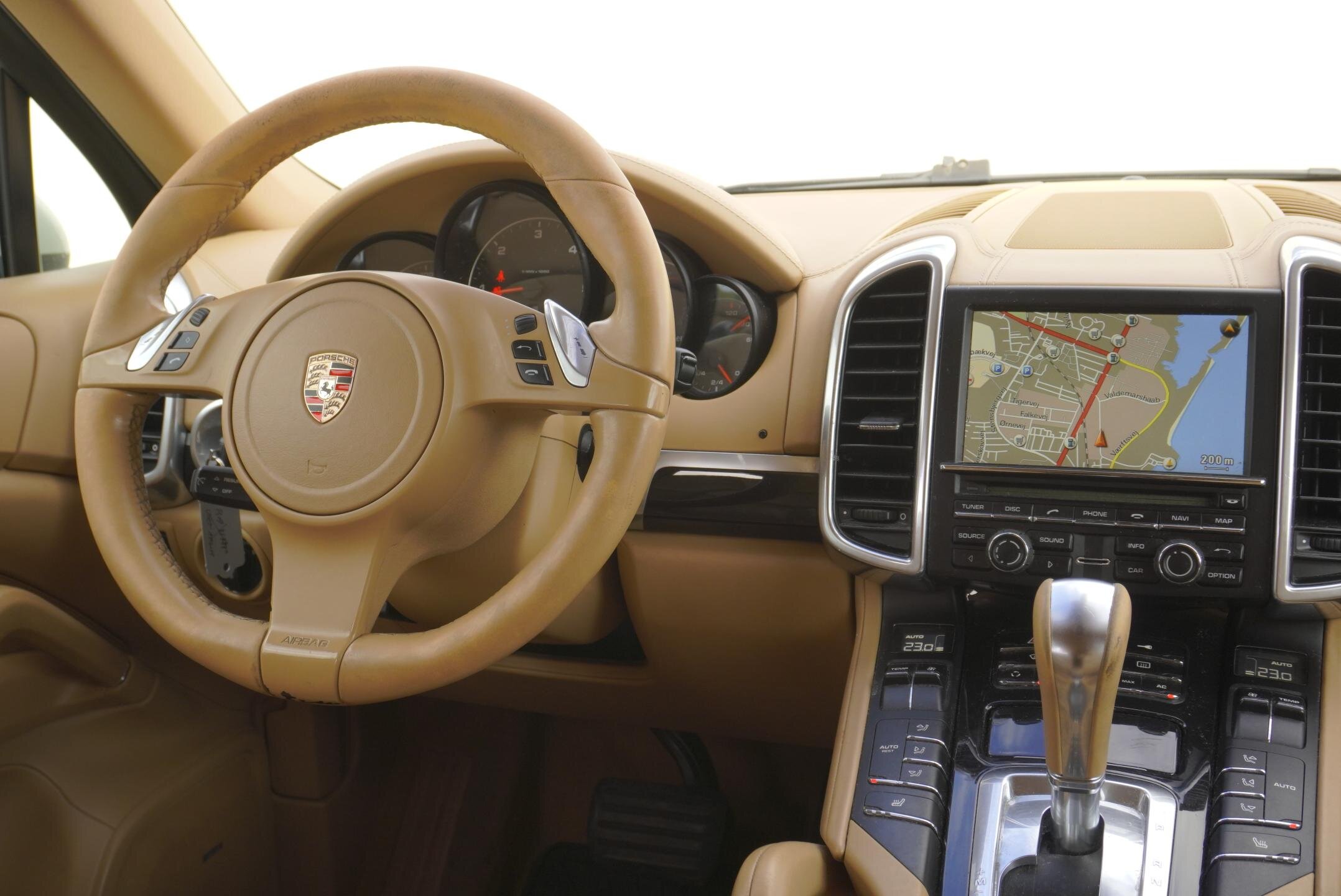 Porsche Cayenne SUV 3,0 l 176 kw