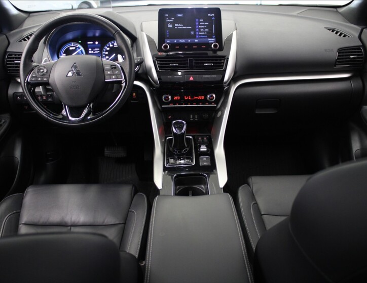 Mitsubishi Eclipse Cross 8