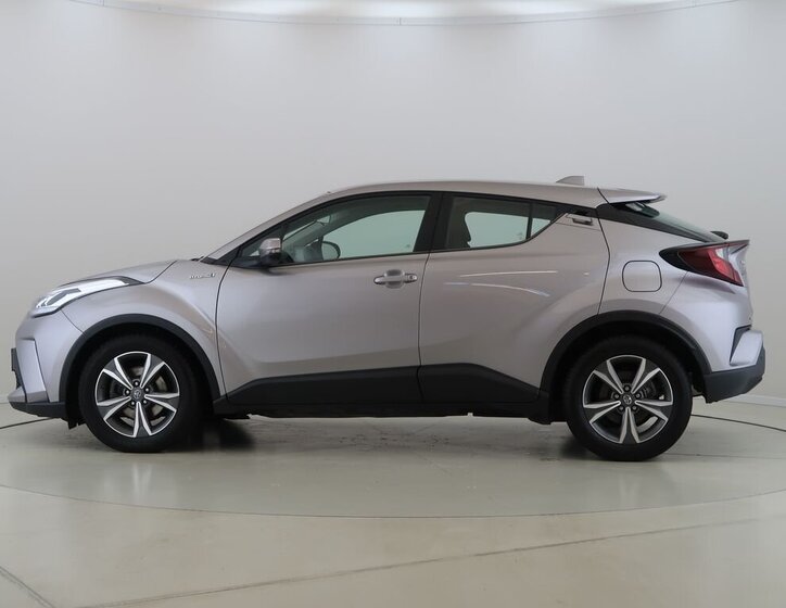 Toyota C-HR SUV / Terénní 1,8 l 72 kw