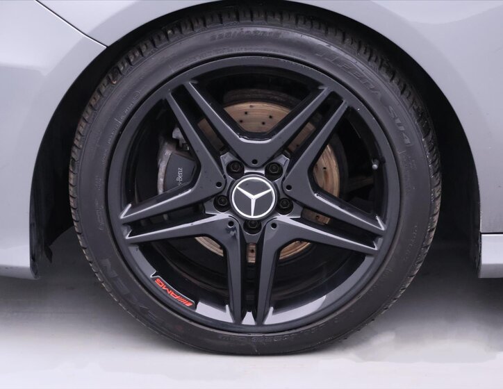 Mercedes-Benz Třídy A Hatchback 1,8 l 100 kw