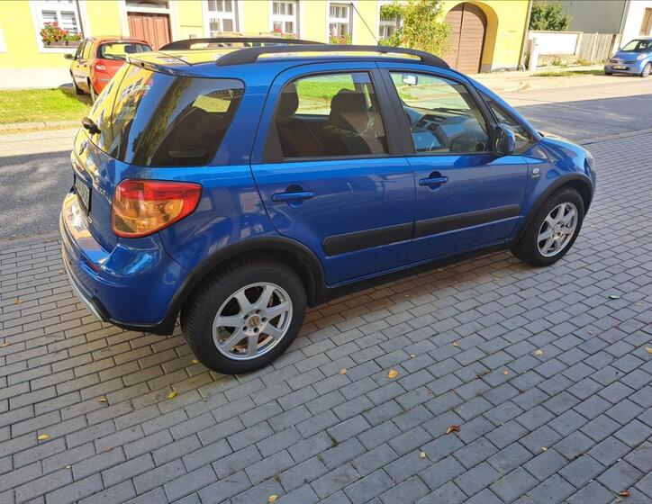 Suzuki SX4 9