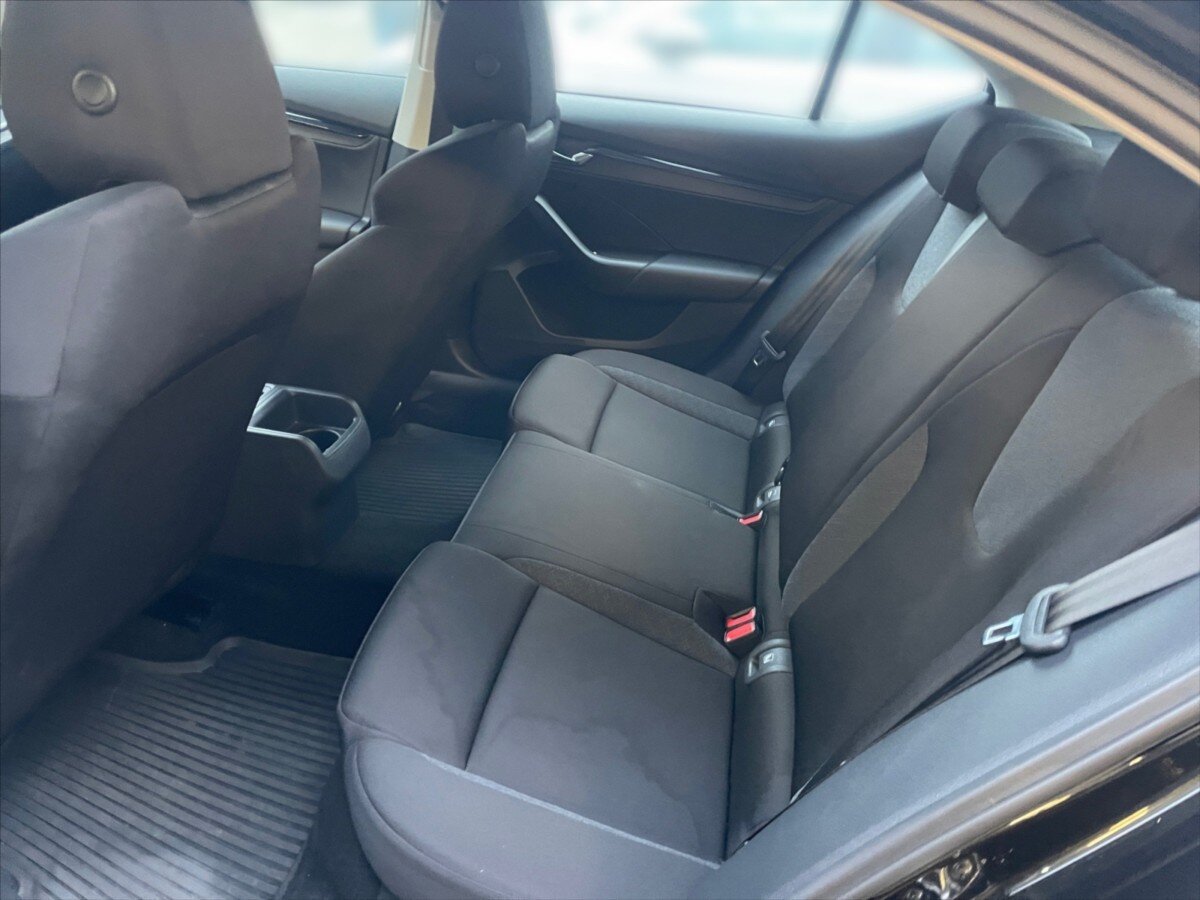 Škoda Octavia Sedan 999,0 81 kw