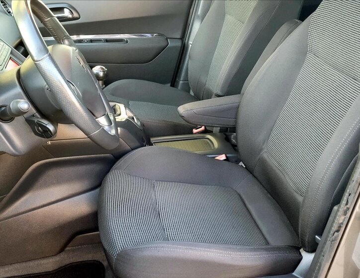 Peugeot 5008 MPV 1,6 l 115 kw