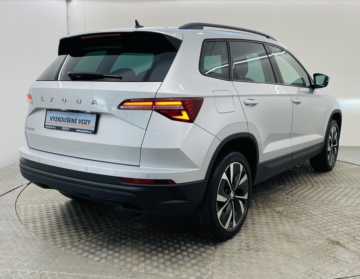 Škoda Karoq SUV / Terénní 1,5 l 110 kw