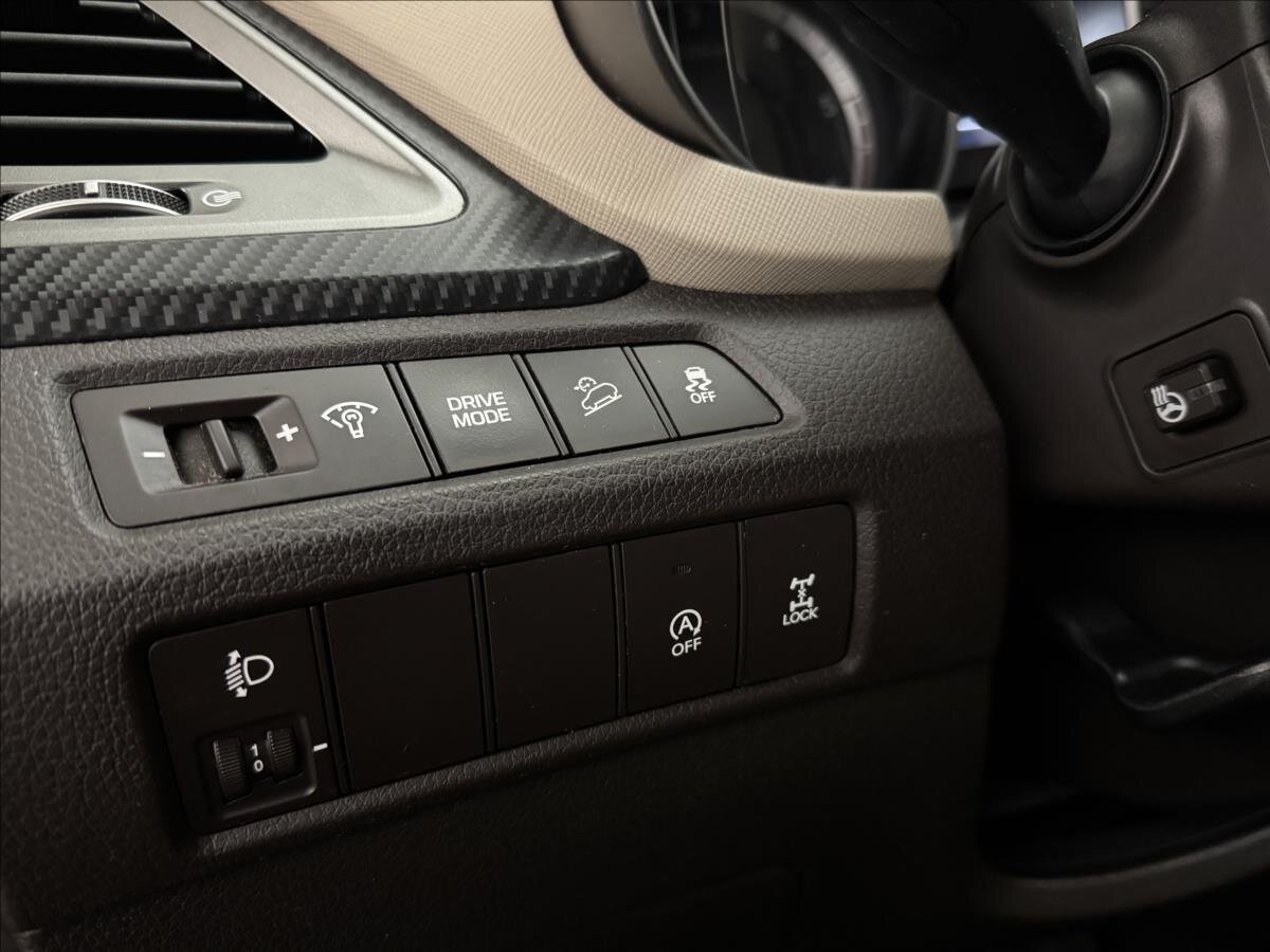 Hyundai Santa Fe SUV / Terénní 2,2 l 147 kw