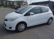Toyota Yaris 1