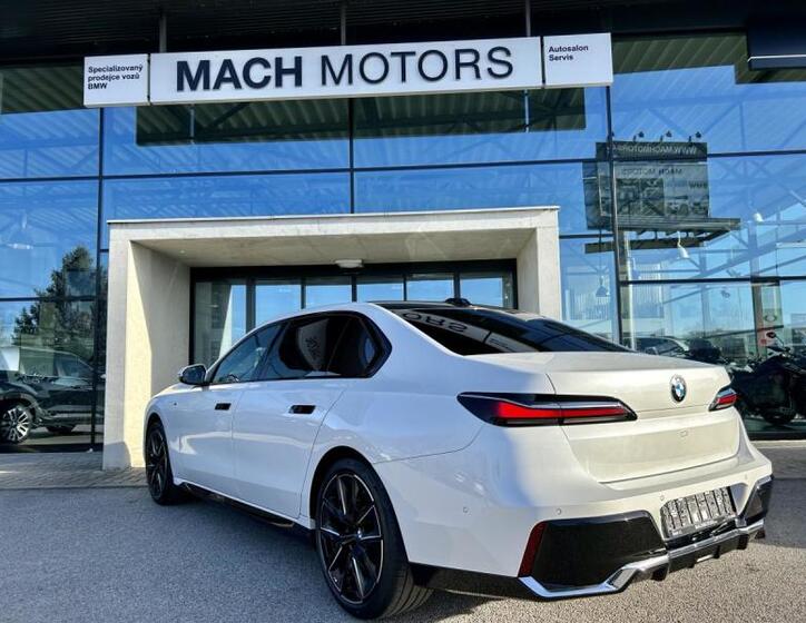 BMW Řada 7 4