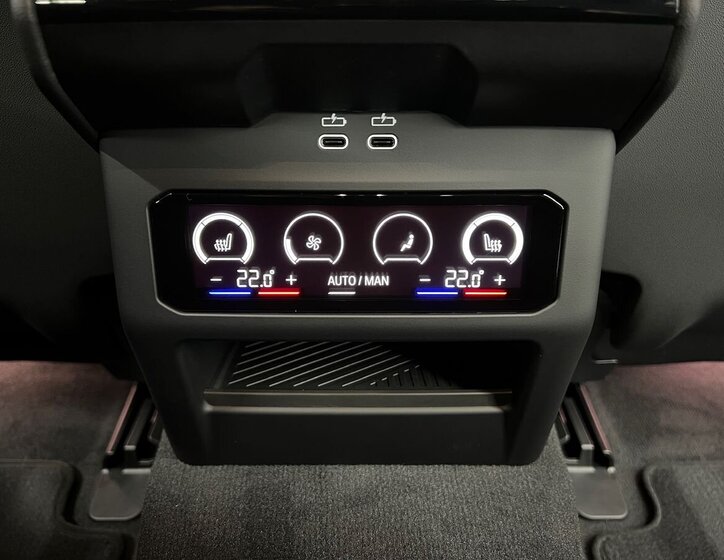 BMW Ostatní Sedan / Limuzína 0,0 290 kw