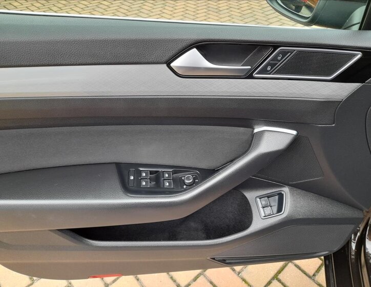 Volkswagen Passat Kombi 1,4 l 115 kw