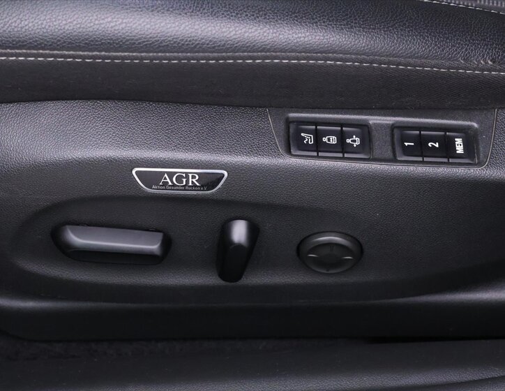 Opel Insignia Kombi 2,0 l 128 kw