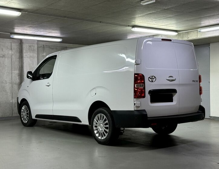 Toyota ProAce 6