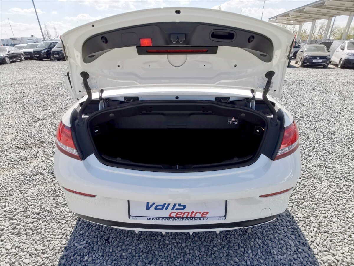 Mercedes-Benz Třídy C Kabriolet 2,0 l 180 kw