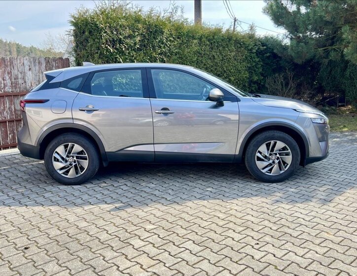 Nissan Qashqai SUV / Terénní 1,3 l 116 kw