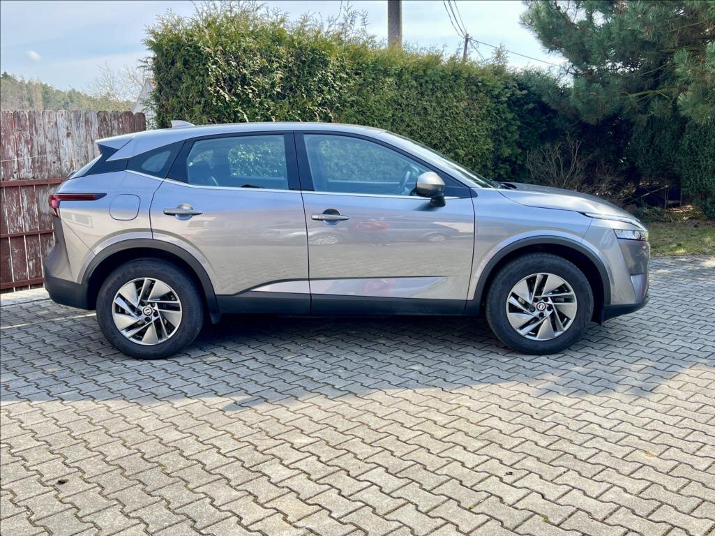 Nissan Qashqai SUV / Terénní 1,3 l 116 kw