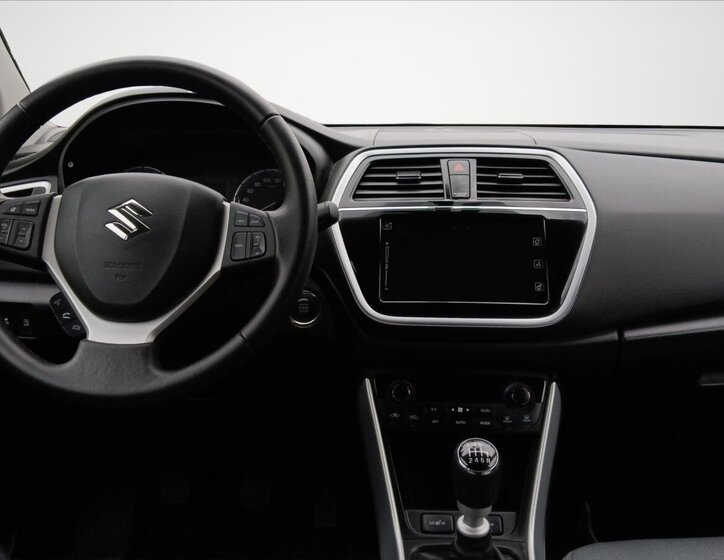 Suzuki SX4 S-Cross 9