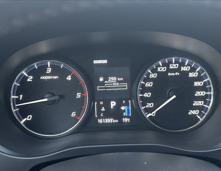 Mitsubishi Outlander SUV / Terénní 2,3 l 110 kw